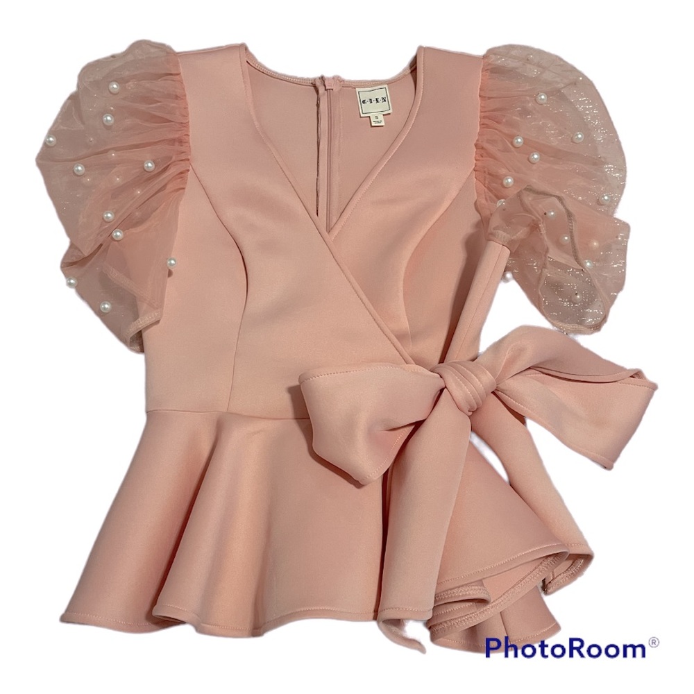 Beautiful Blouse size small